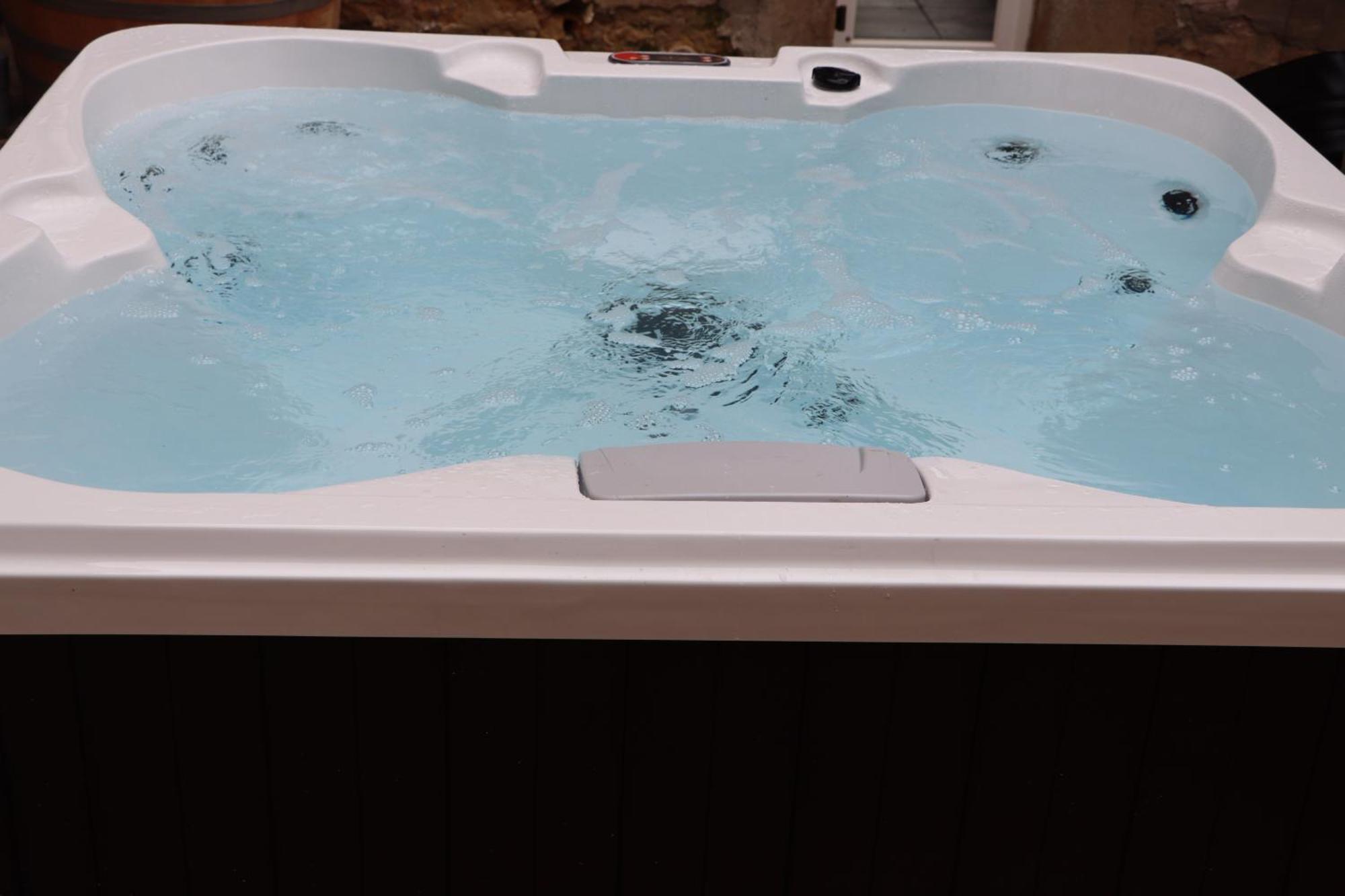 Spa, Elegance Et Charme Au Coeur Des Vignes - Piscine&spa Decoration Artisanale Holiday home